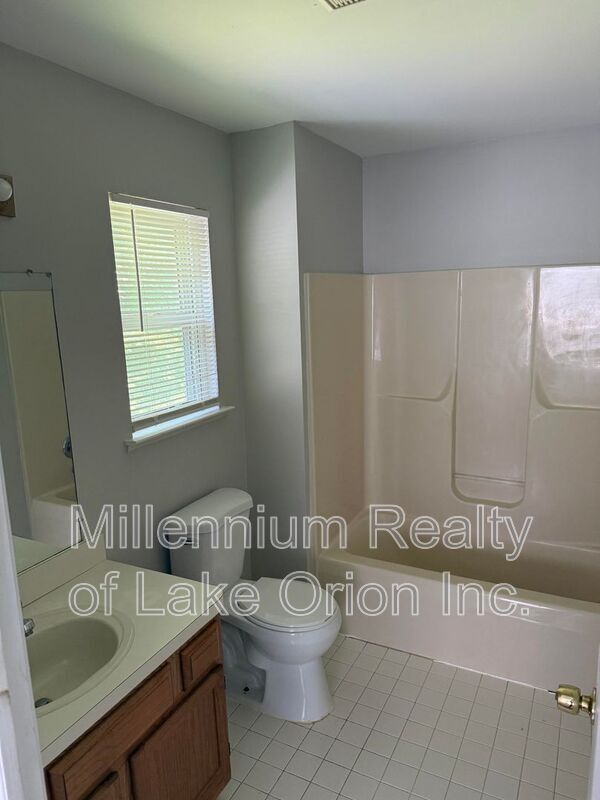 Building Photo - 1106 Oak Valley Dr