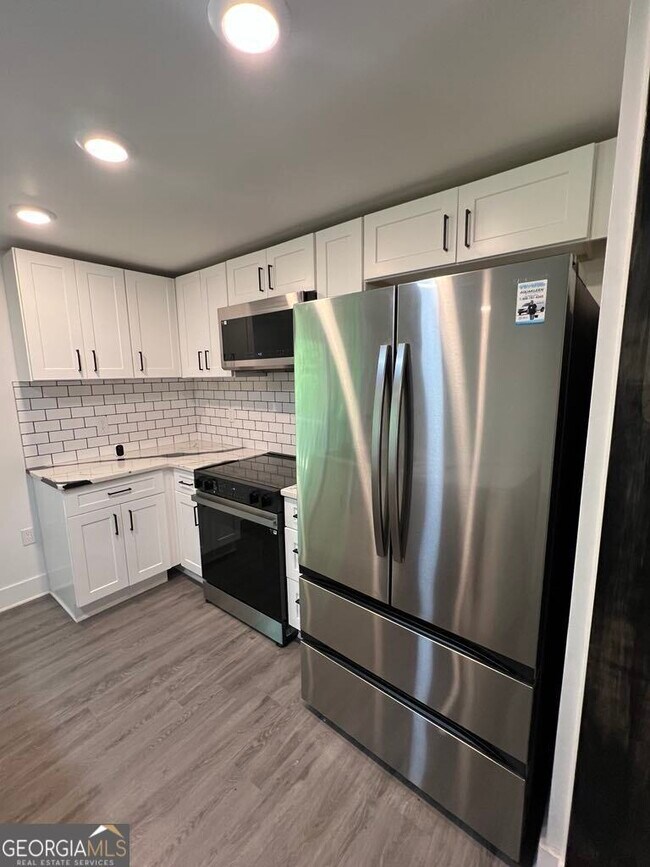 Building Photo - 7600 Suwannee Ct