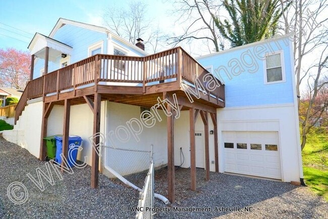 Building Photo - 17 Morris St