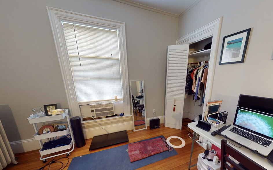 Building Photo - 8A Forest St