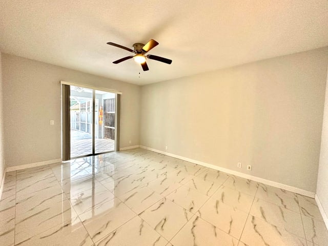 Building Photo - 1219 Baycourt Isle