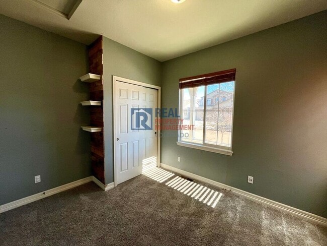 Building Photo - 7665 Buckeye Tree Ln