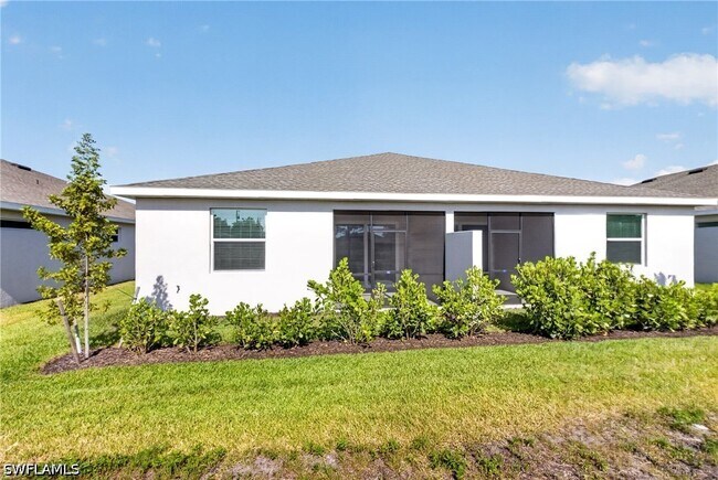 Building Photo - 20559 Hazelnut Ct