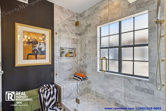 Building Photo - 4111 Herschel Ave