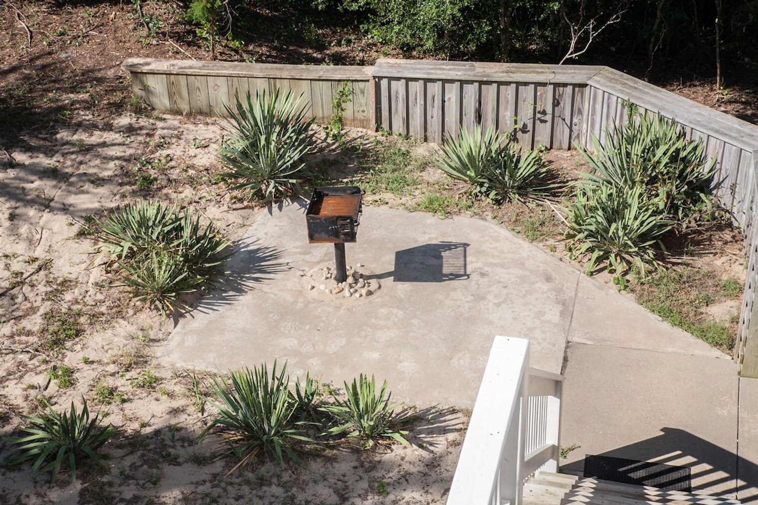 Building Photo - 48184 Decoy Dr