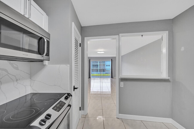 Building Photo - 109 Wettaw Ln