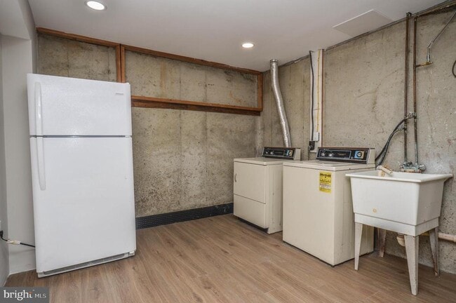 Building Photo - 9209 Frostburg Way