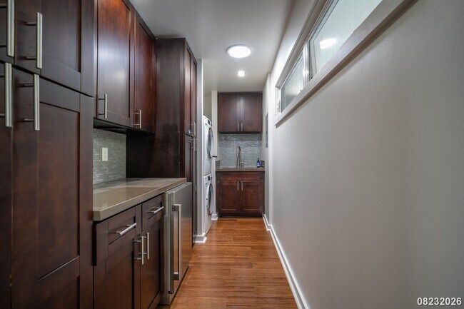 Building Photo - 427 Akoakoa Pl