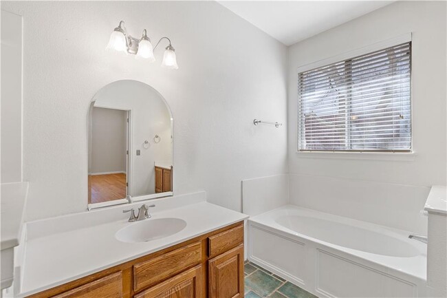 Building Photo - 4036 Barlow Dr