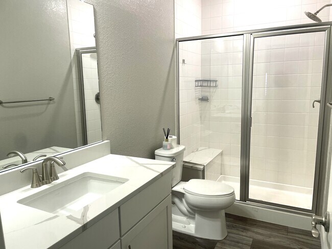 Building Photo - 4420 S Perth Ct