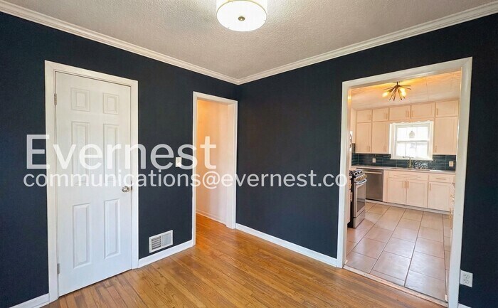 Building Photo - 5513 Reeds Rd