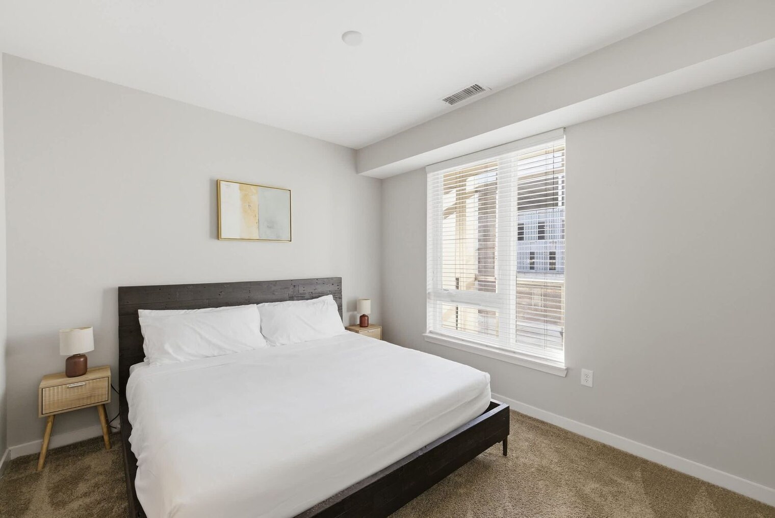 Building Photo - 421 E Market St