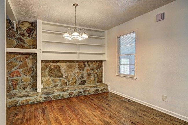 Building Photo - 4090 Knotty Oak Trail