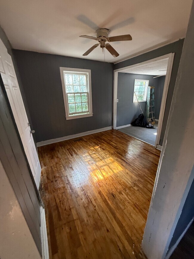 Building Photo - 2028 Lee Terrace SW