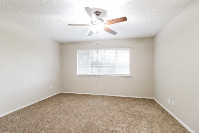 Building Photo - 3435 Cheaney Dr