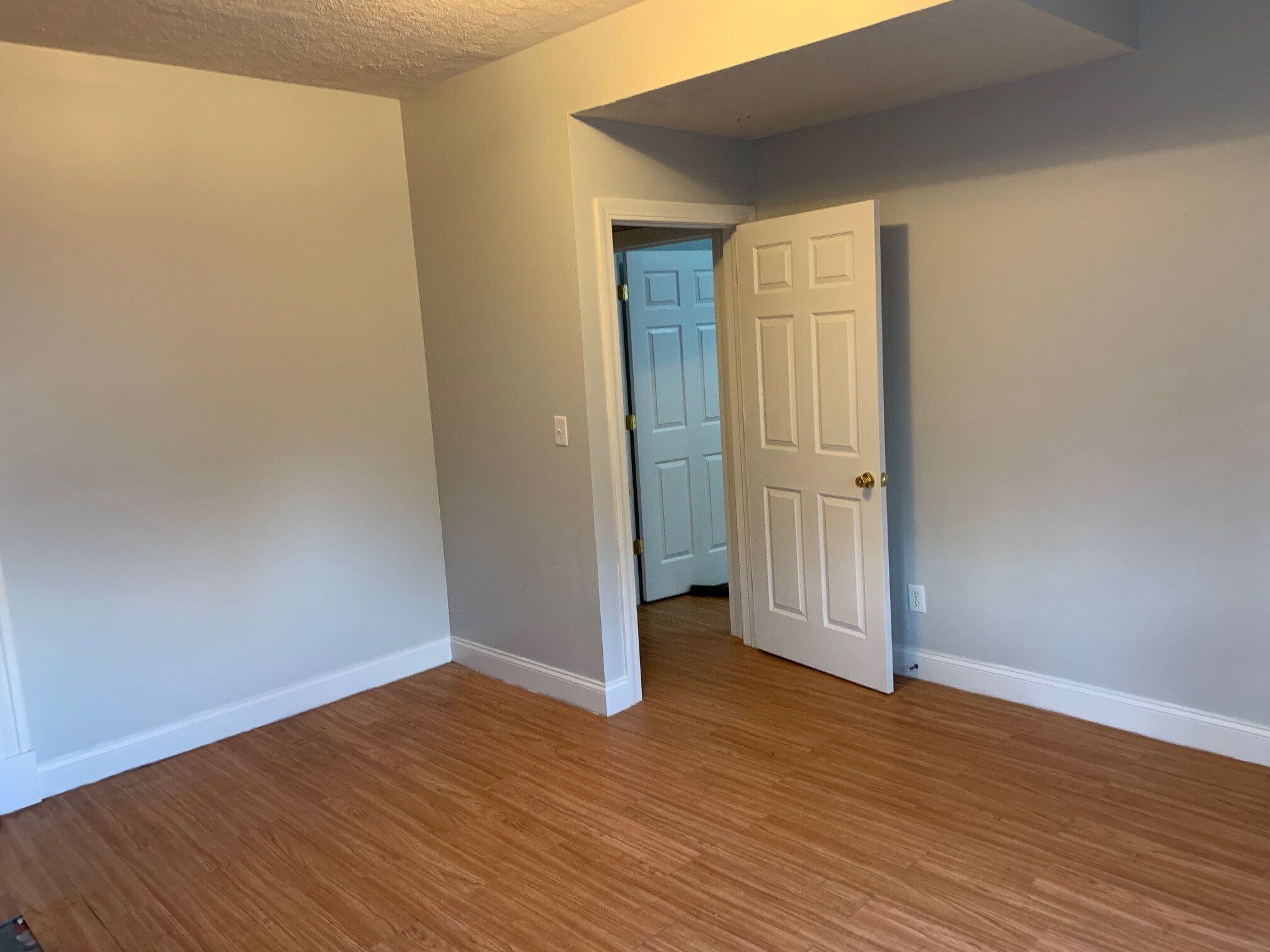 Building Photo - 2372 Harper Ave