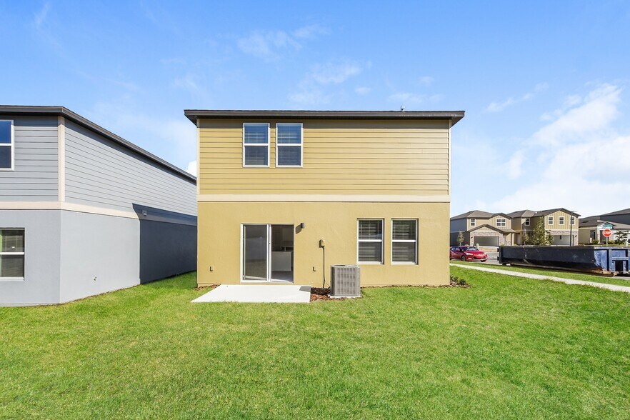 Building Photo - 2061 Hemingway Cir