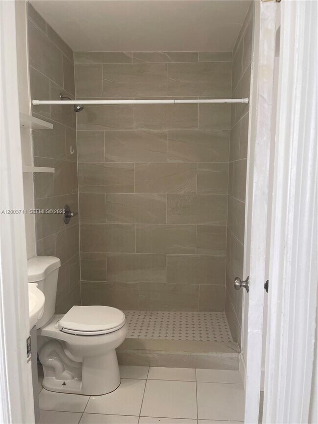 Building Photo - 317 E 8th St