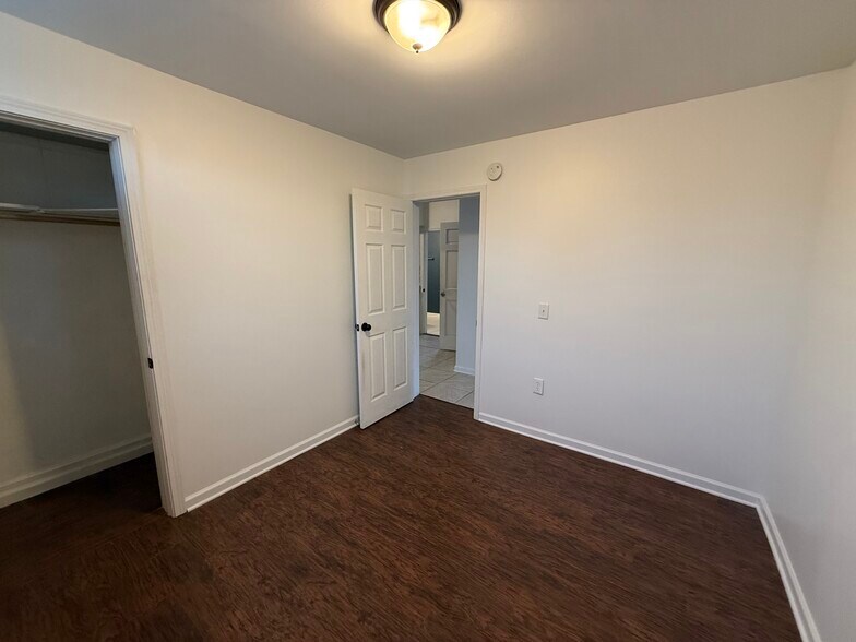 Building Photo - 368 Weimar St