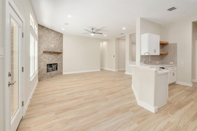 Building Photo - 19509 Brue St