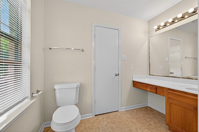 Building Photo - 8042 Montague Manor Ln