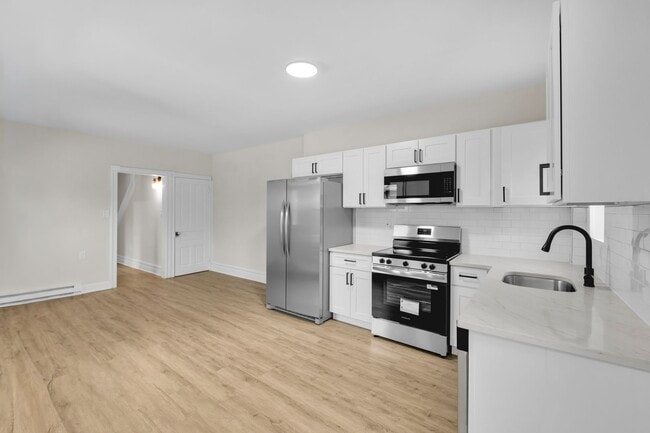 Building Photo - 109 N Sixth St