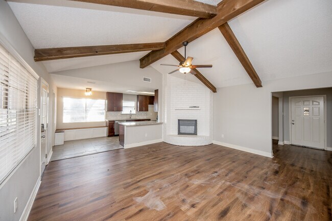 Building Photo - 451 Gentilly Dr