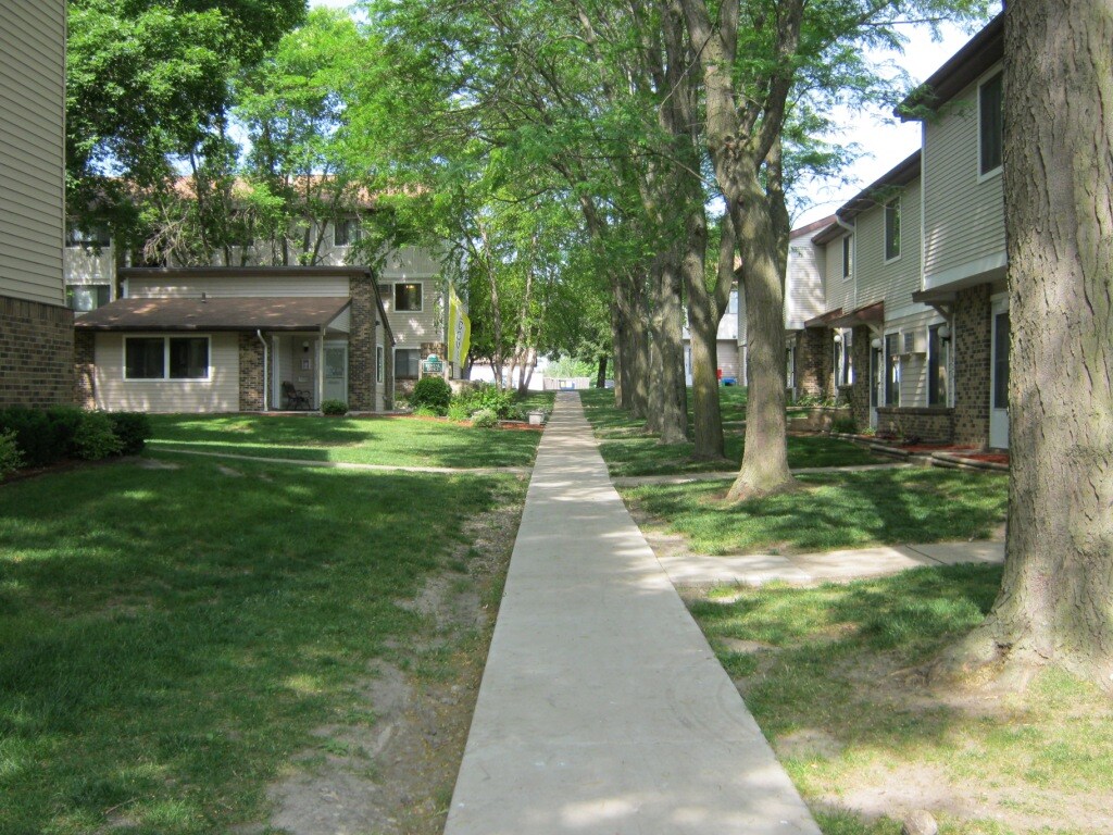 Triple Crown Apartments Altoona Ia Apartment Finder