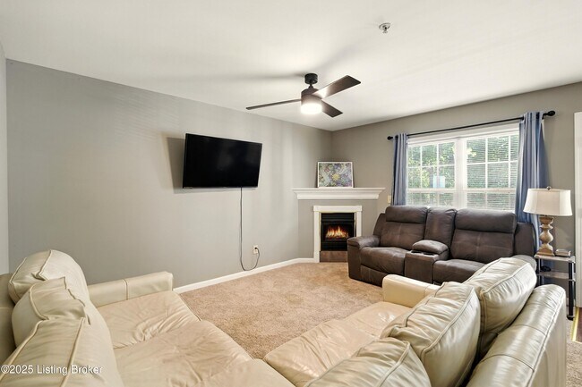 Building Photo - 225 Crescent Hill Pl