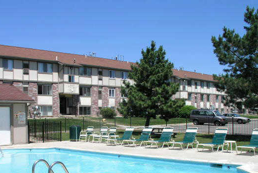 Primary Photo - Pine Creek Apartments