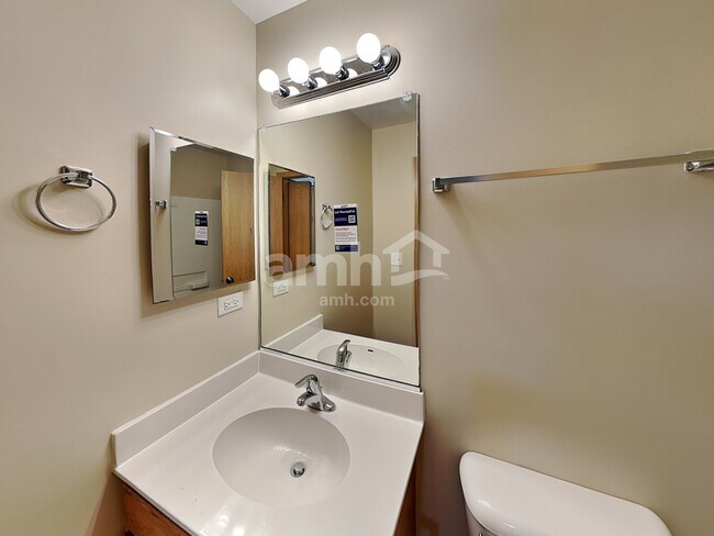 Building Photo - 4133 Hoffman St