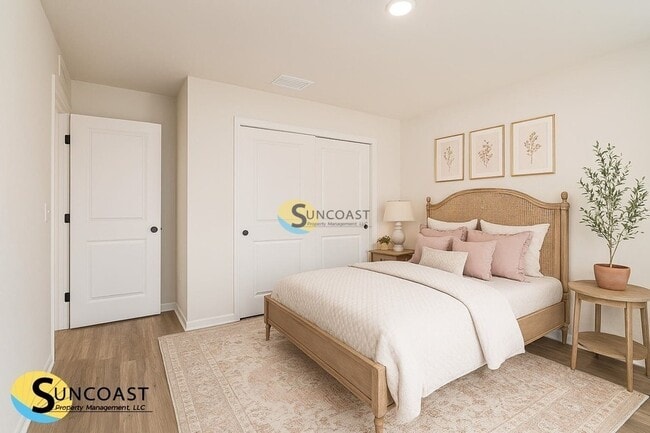 Building Photo - 6040 W Oak Park Blvd