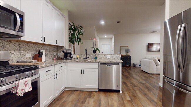 Building Photo - 14526 Chasing Bend Dr