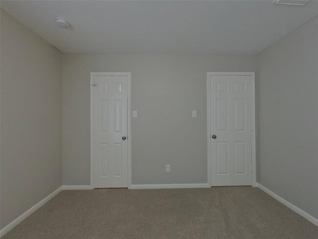 Building Photo - 7526 Oakwood Canyon Dr
