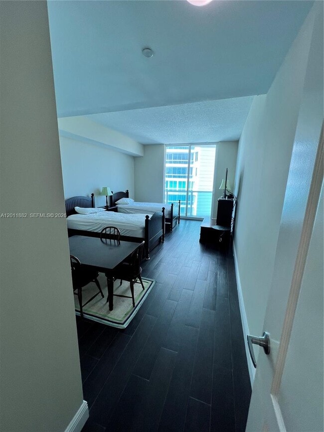 Building Photo - 2101 Brickell Ave