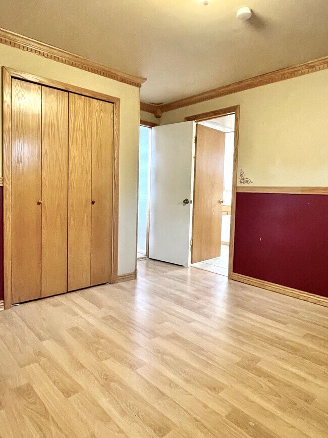 Building Photo - Taylorsville 3 Bedroom Home