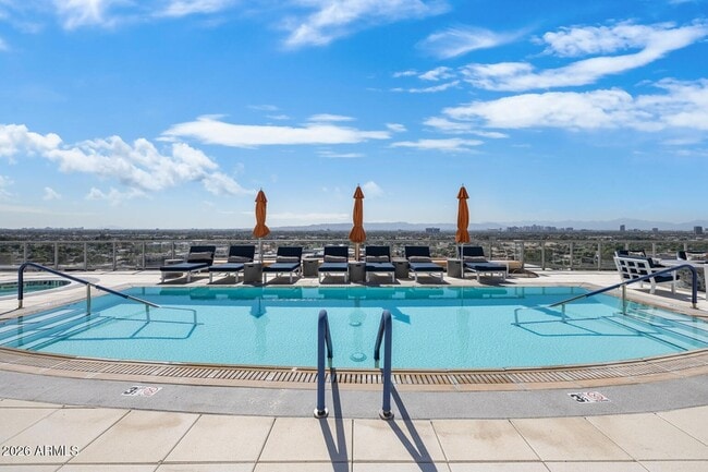 Building Photo - 2211 E Camelback Rd