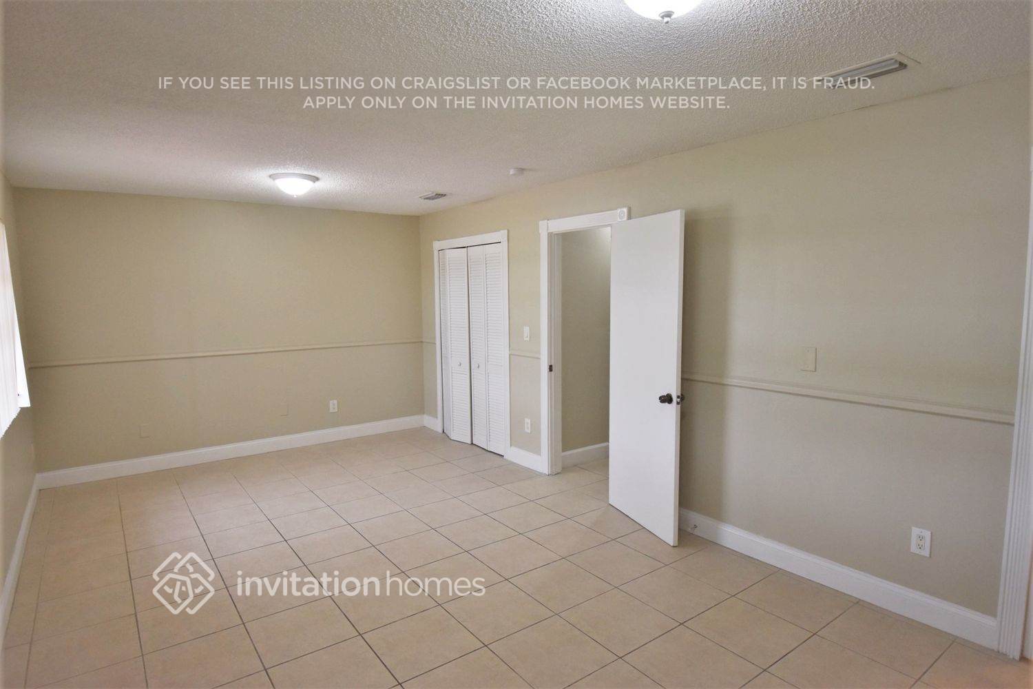 Building Photo - 1411 SW 139th Ave
