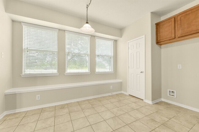 Building Photo - 5002 Creekside Ave