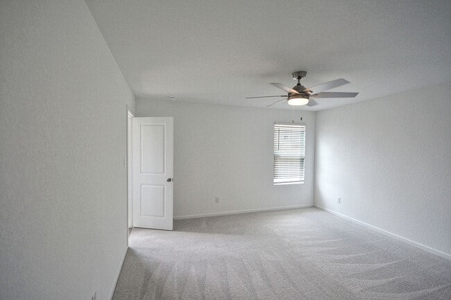 Building Photo - 1537 Hummock Steep