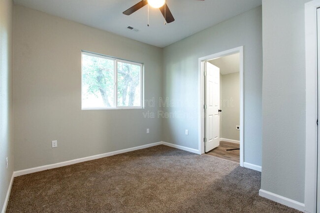 Building Photo - 1601 S Pattie St