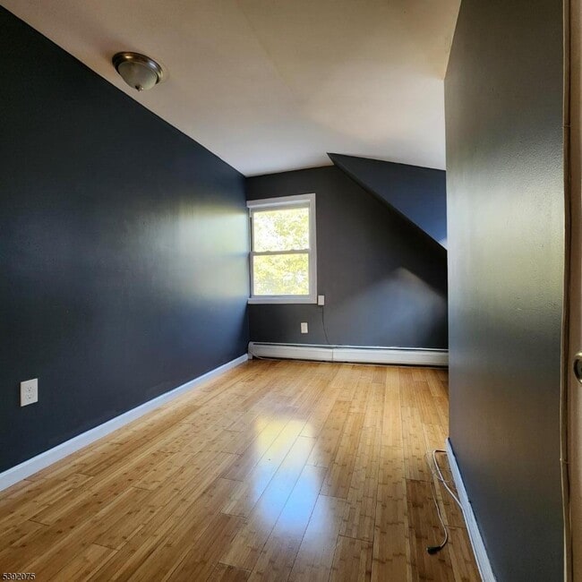 Building Photo - 316 Summer Ave