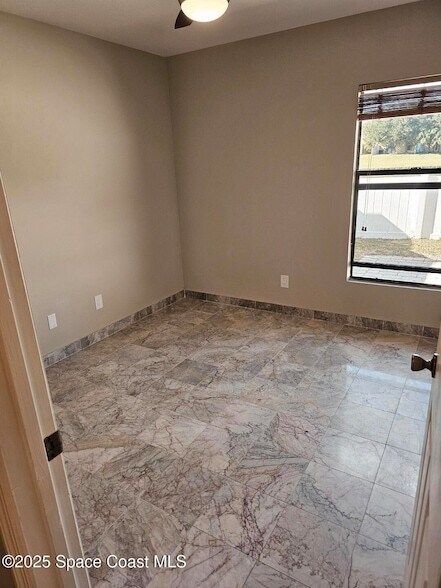 Building Photo - 4570 Radiant Way