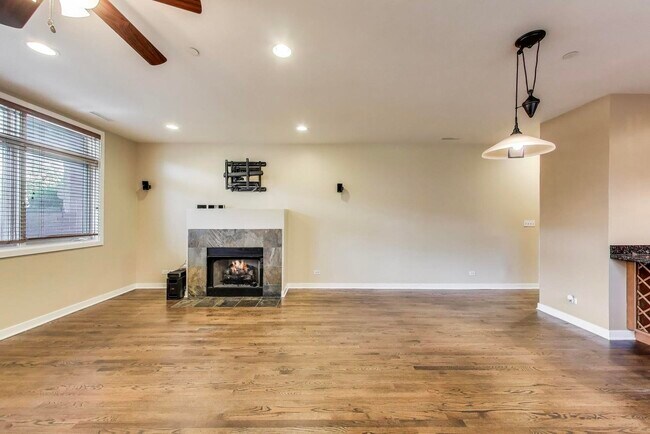 Building Photo - 421 S Ridgeland Ave