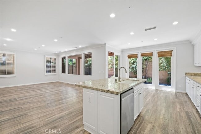 Building Photo - 59 Lupari