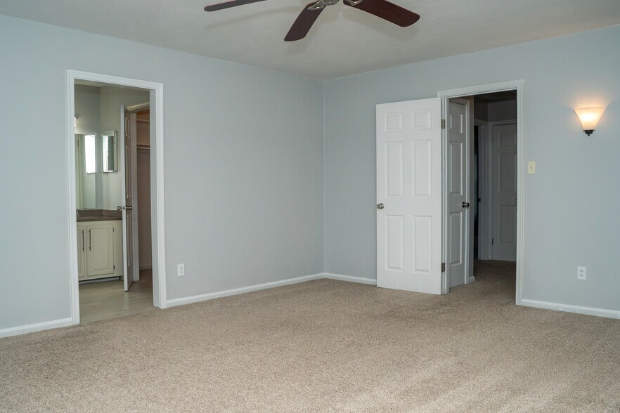 Building Photo - 1026 Tottenham Ln