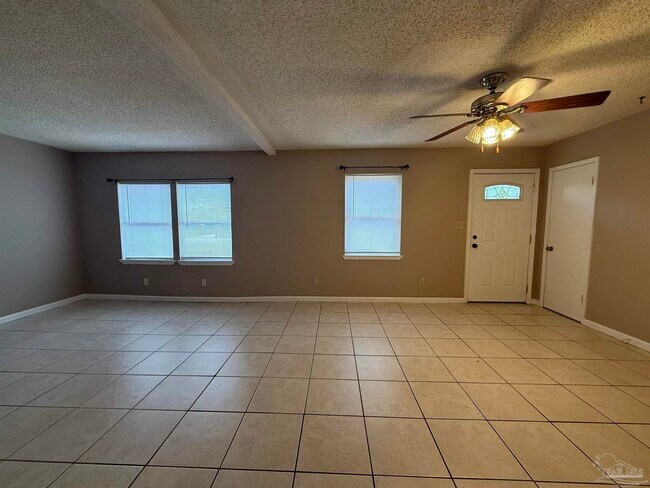 Building Photo - 4204 W Avenida De Golf