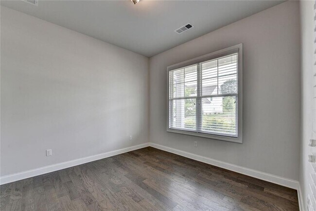 Building Photo - 3695 Andover St