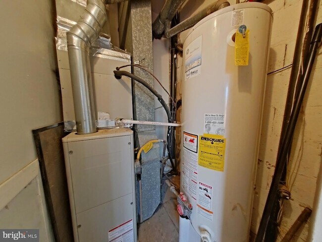 Building Photo - 828 N 26th St