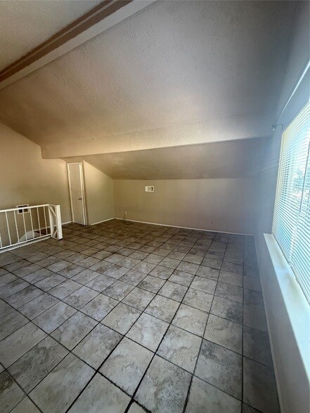 Building Photo - 5207 Sweetwind Ln